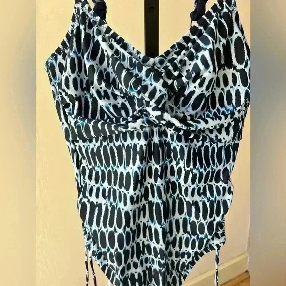 Fantasie Twist Underwire One-Piece Swimsuit - Picture 3 of 6